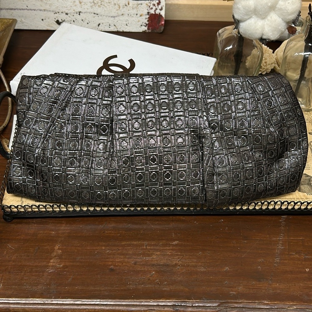 Vintage Express metallic Clutch